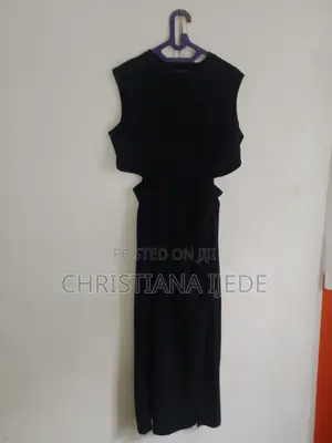 A Black Sexy Gown for Party