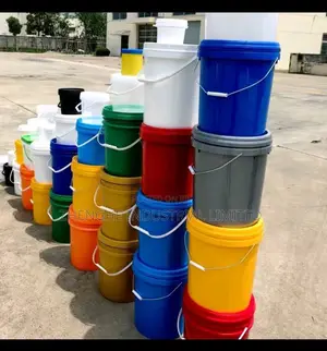 Paint Bucket and Cover