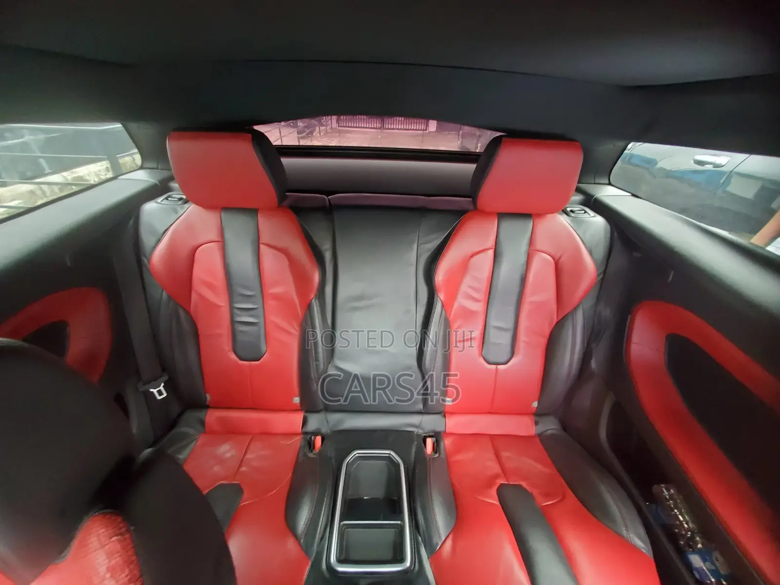 Land Rover Range Rover 2012 Red
