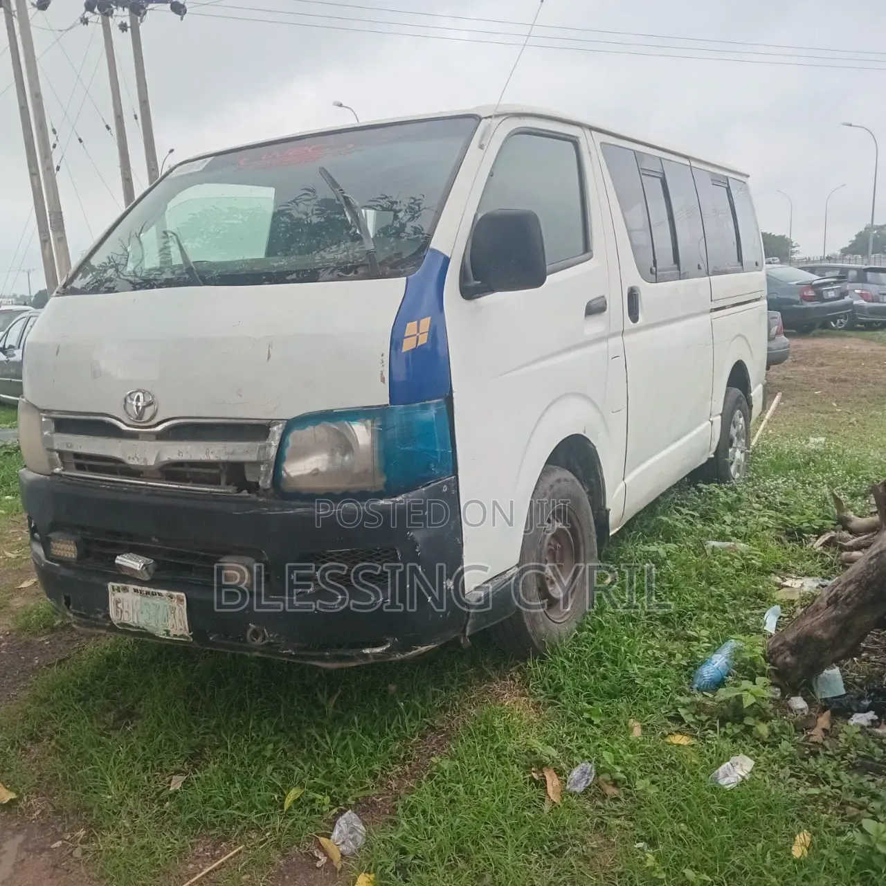 Toyota HiAce 2010 White