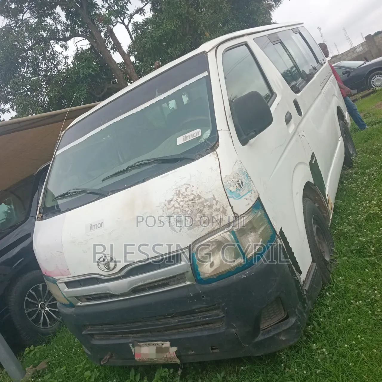 Toyota HiAce 2010 White