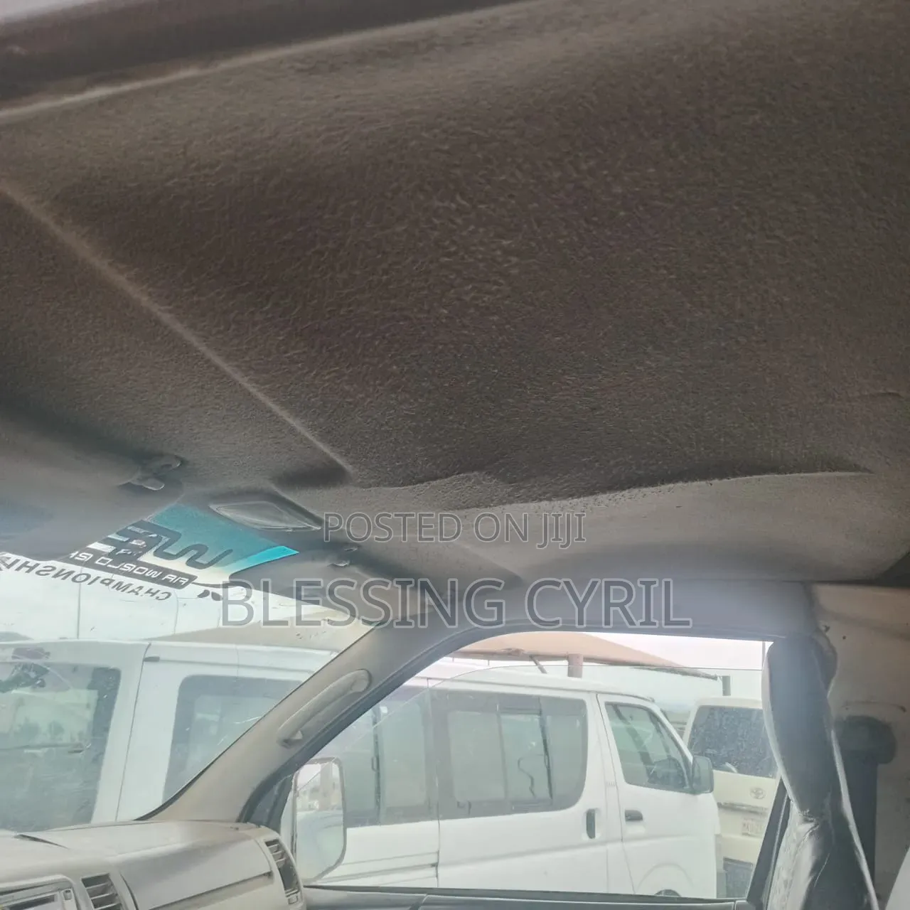 Toyota HiAce 2010 White