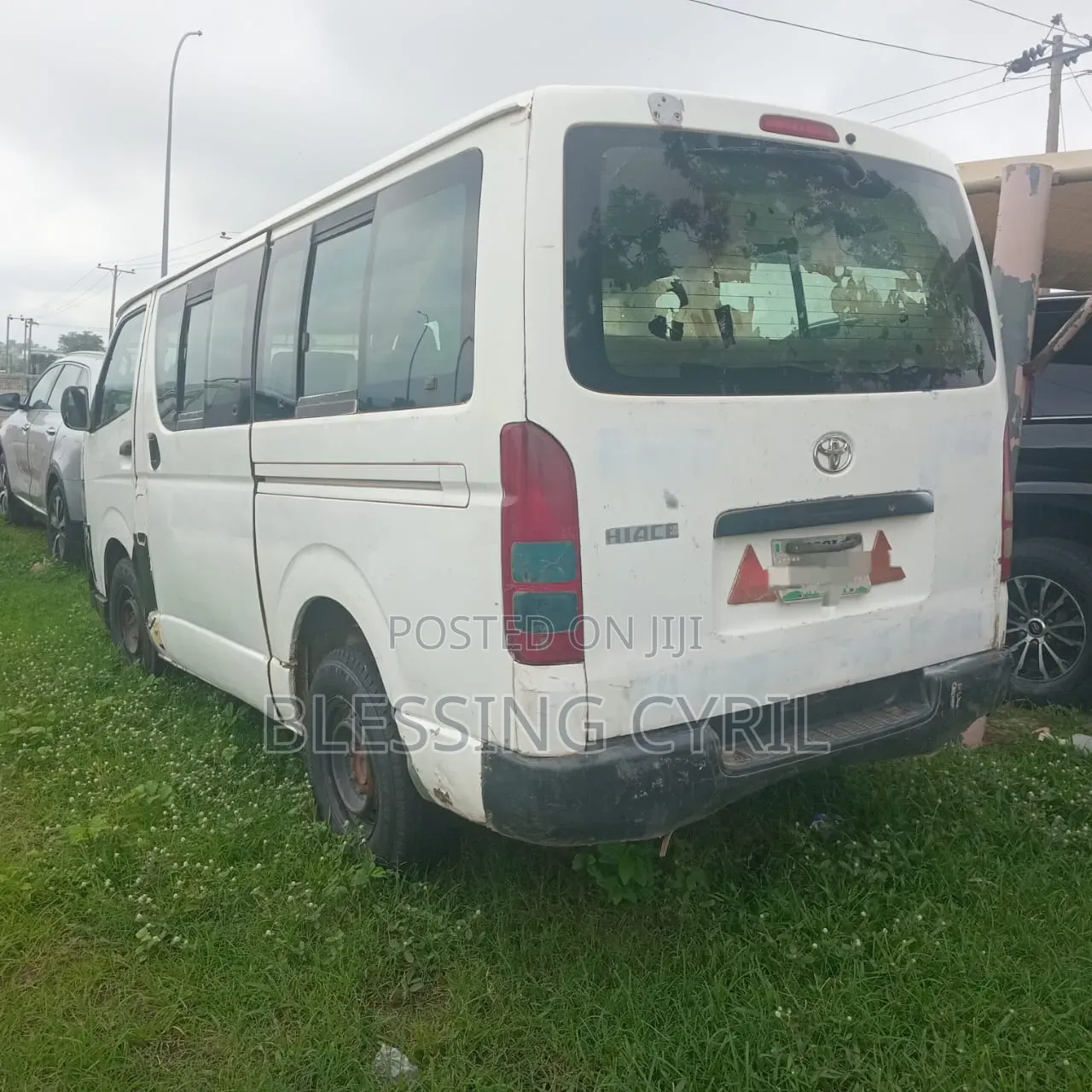 Toyota HiAce 2010 White