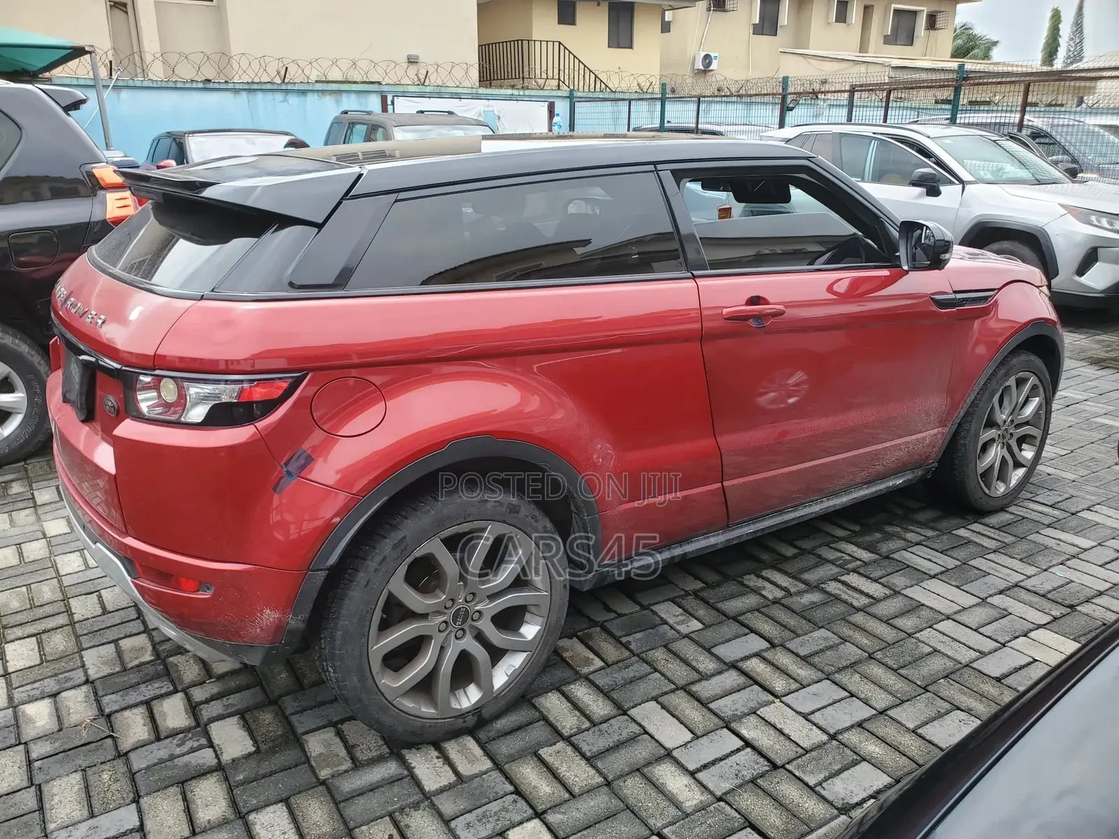 Land Rover Range Rover 2012 Red