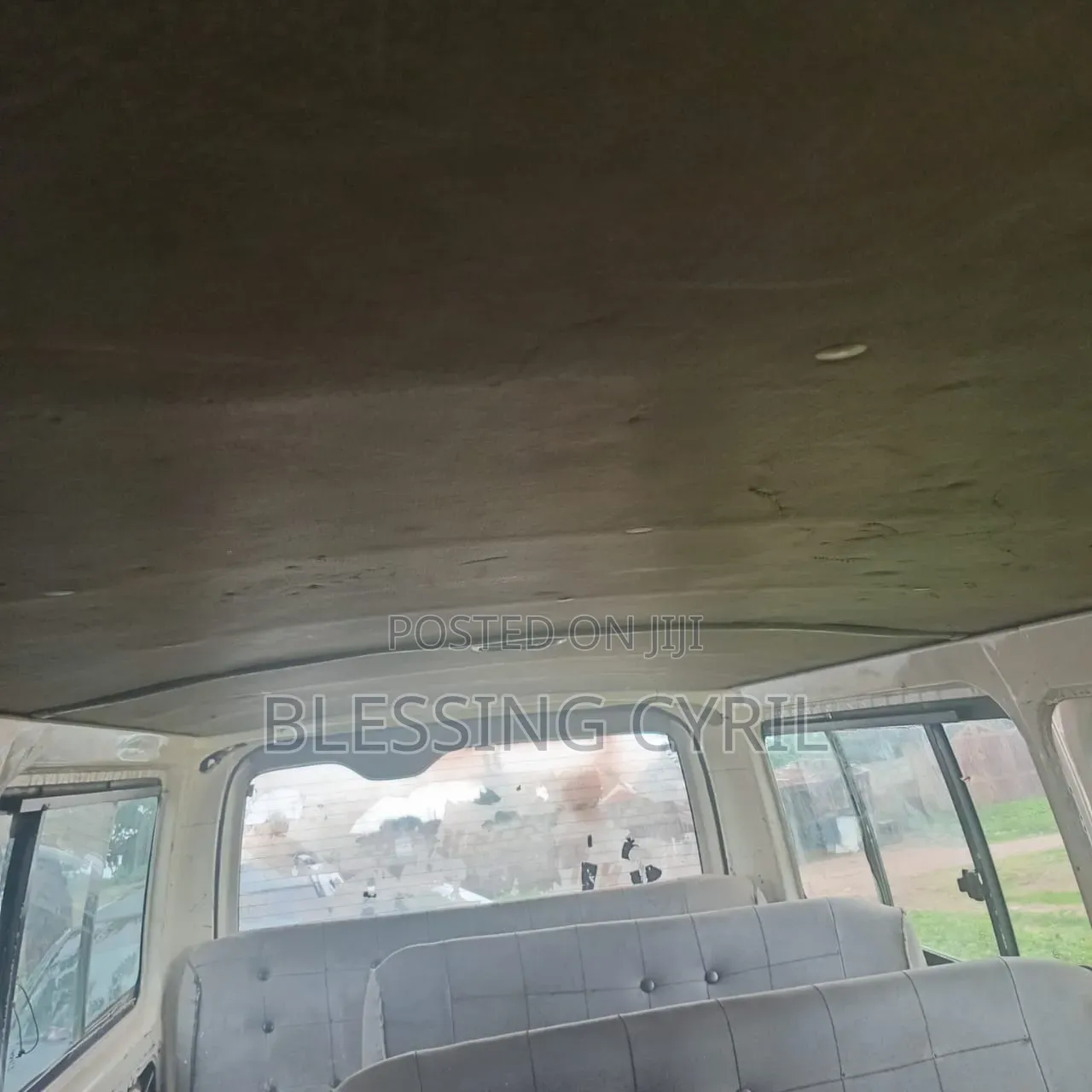 Toyota HiAce 2010 White