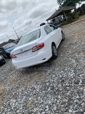 Toyota Corolla 2012 White