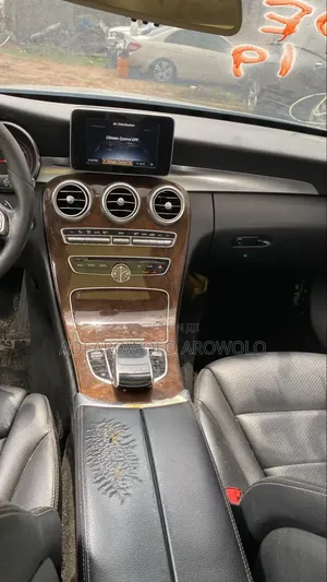 Mercedes-Benz C300 2016 Silver