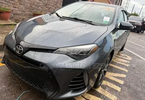 Toyota Corolla SE Special Edition 4dr Sedan (1.8L 4cyl CVT) 2017 Gray