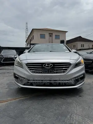 Hyundai Sonata Sport 2.0T 4dr Sedan (2.0L 4cyl Turbo 6A) 2015 Silver