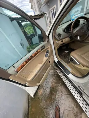 Mercedes-Benz M Class 2007 White