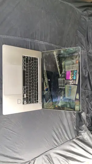 Laptop Apple MacBook Pro 2019 16GB Intel Core i7 SSD 500GB