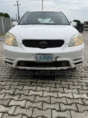 Toyota Matrix XR Hatchback AWD (1.8L 4cyl 4A) 2004 White