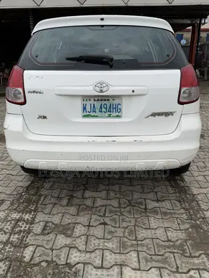 Toyota Matrix XR Hatchback AWD (1.8L 4cyl 4A) 2004 White