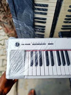 Yamaha Piaggero Np-32 Electronic Keyboard