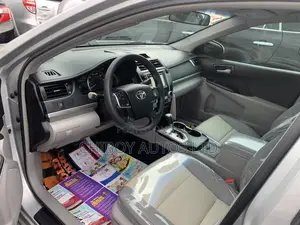 Toyota Camry LE 4dr Sedan (2.5L 4cyl 6A) 2013 Silver