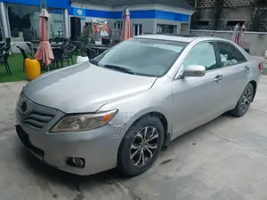 Toyota Camry XLE V6 4dr Sedan (3.5L 6cyl 6AM) 2007 Silver