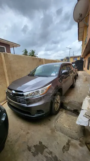 Toyota Highlander 2014 Brown