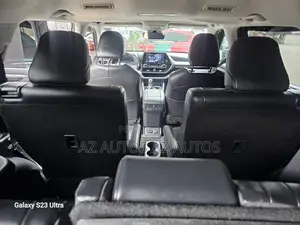 Toyota Highlander Limited 2021 Gray