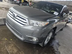 Toyota Highlander 2013 Green