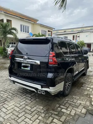 Toyota Land Cruiser Prado 2009 Black