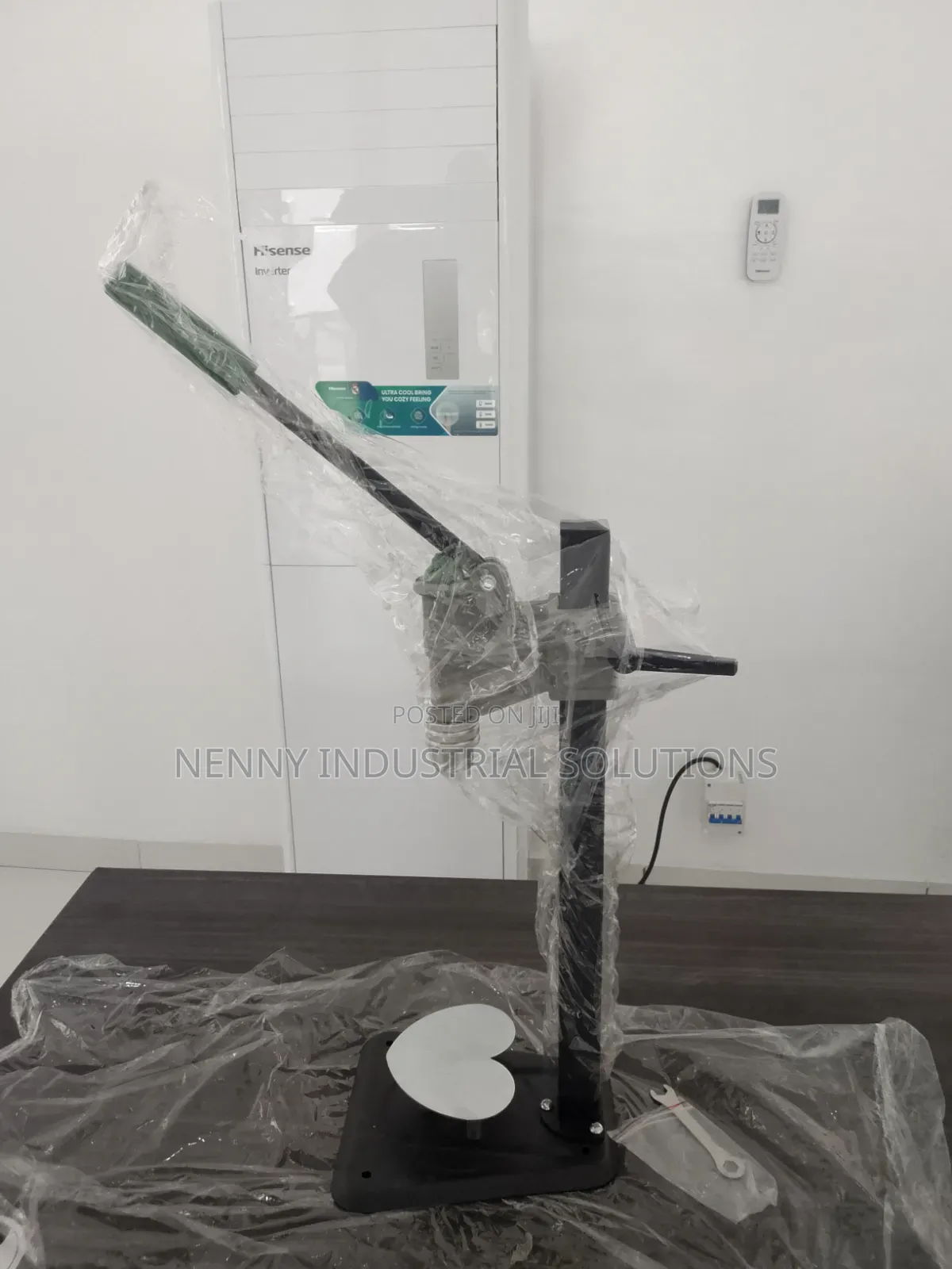 Perfume Bottle Capping Machine - Bottle Capper