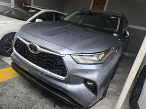 Toyota Highlander 2020 Blue