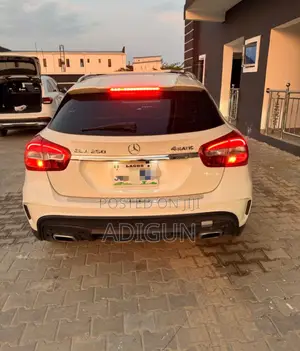Mercedes-Benz GLA 250 2015 White