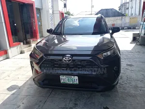 Toyota RAV4 2021 Gray