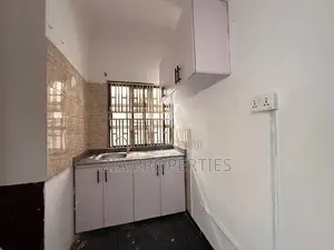 1bdrm Apartment in Lekki Phase 1 for rent