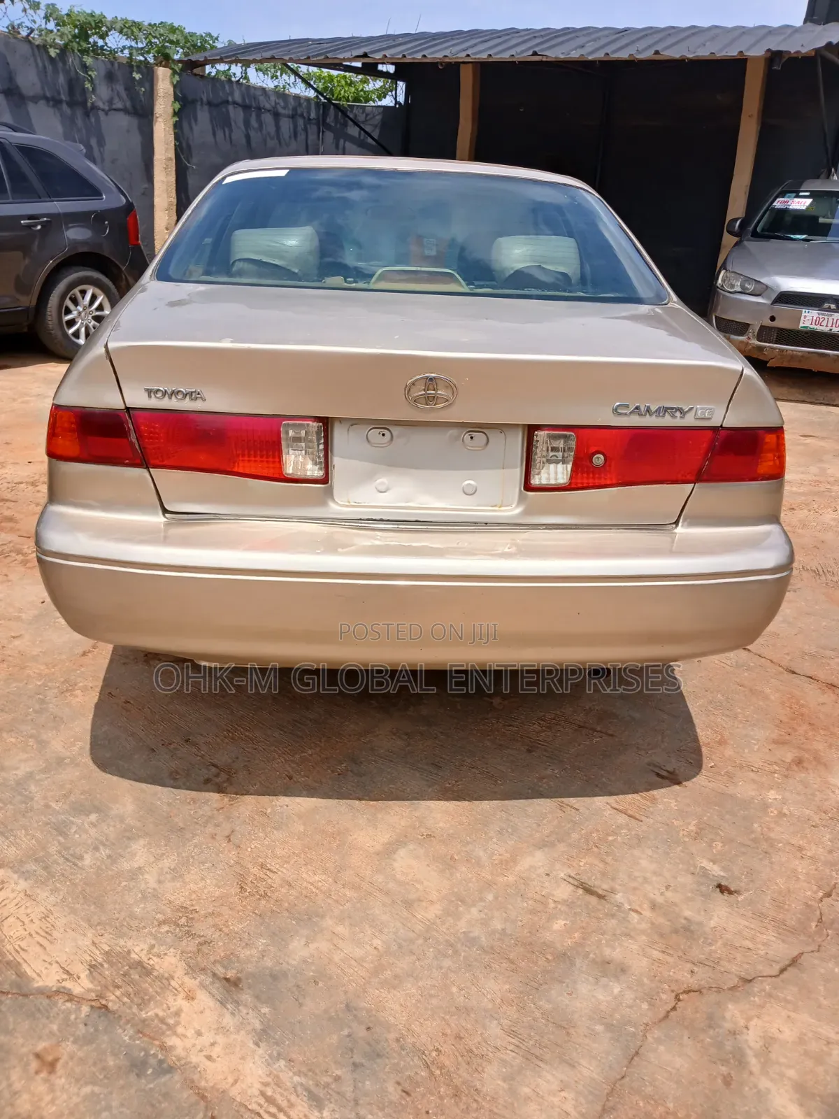 Toyota Camry 2000 Gold
