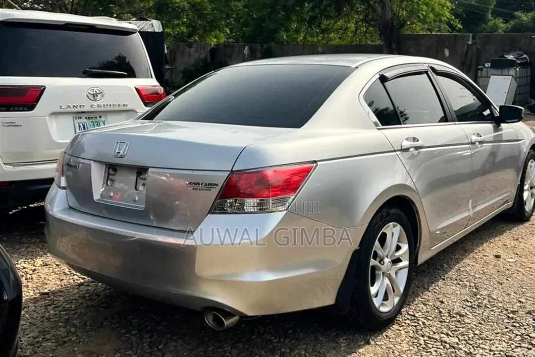 Honda Accord 2009 Silver