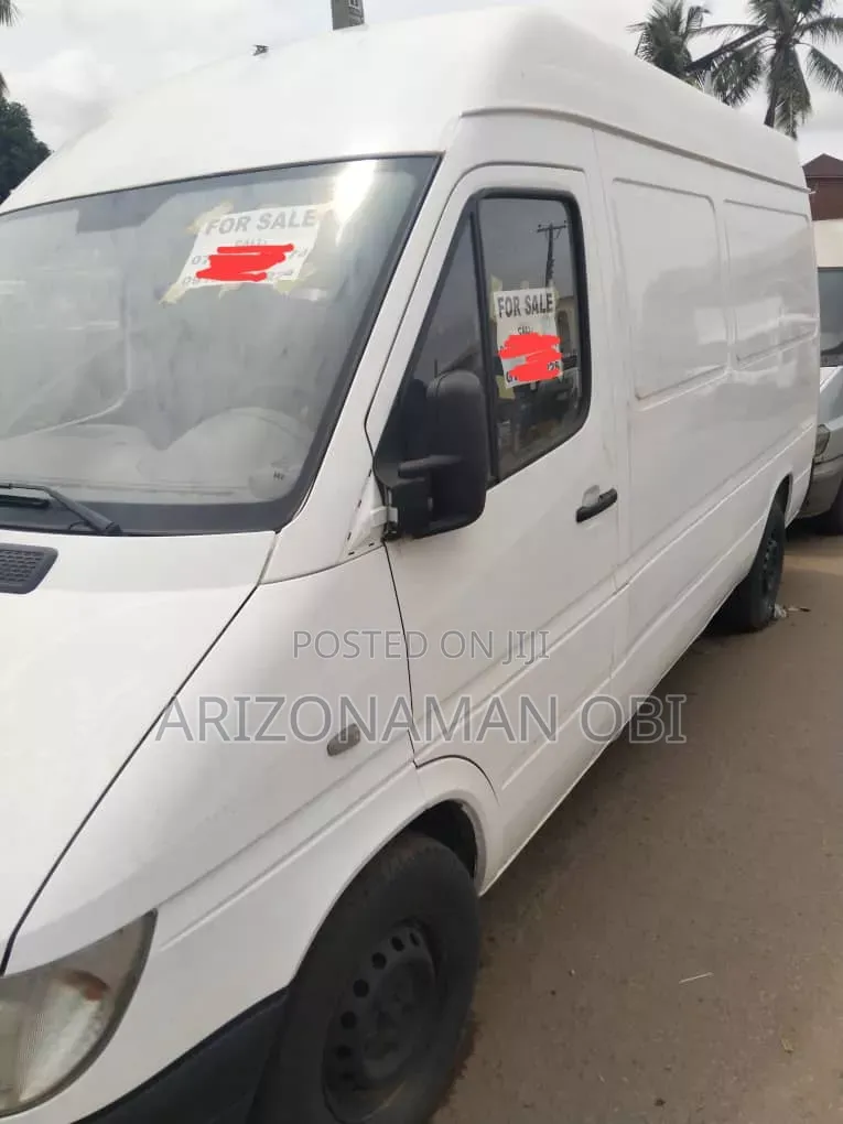 Mercedes-Benz Sprinter 2006 White