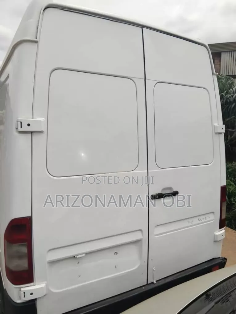 Mercedes-Benz Sprinter 2006 White