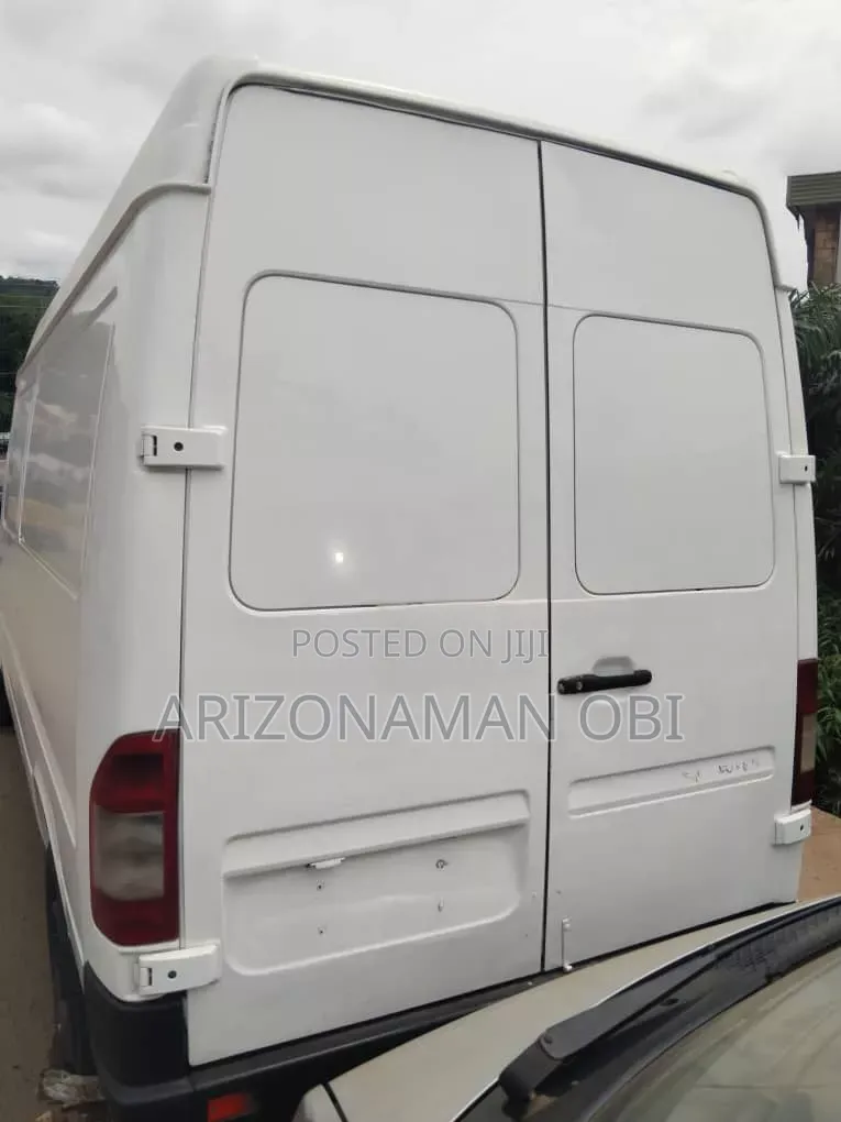 Mercedes-Benz Sprinter 2006 White