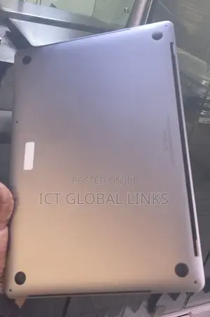 Laptop Apple MacBook Pro 2018 16GB Intel Core i7 SSD 512GB