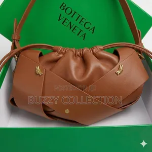 Premium Quality Stylish Bottega Veneta Handbag