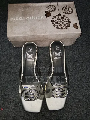 T Shoe Shop