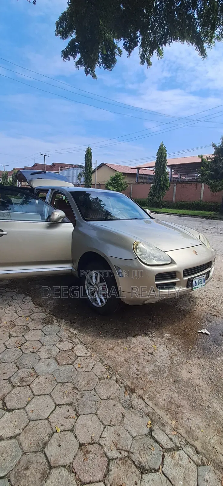 Porsche Cayenne 2006 Gold