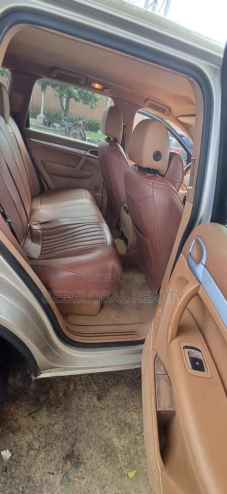Porsche Cayenne 2006 Gold