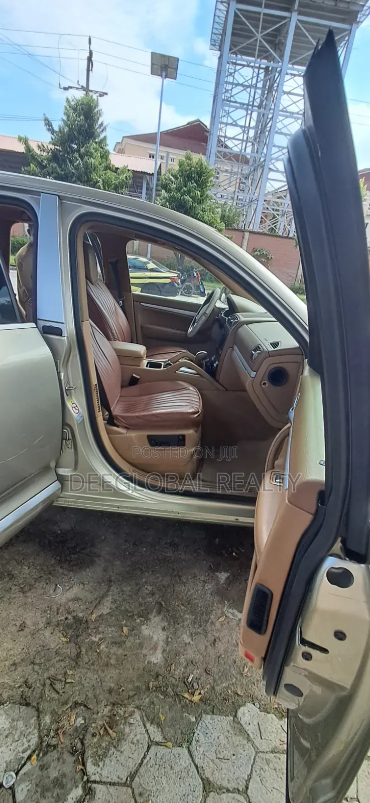Porsche Cayenne 2006 Gold