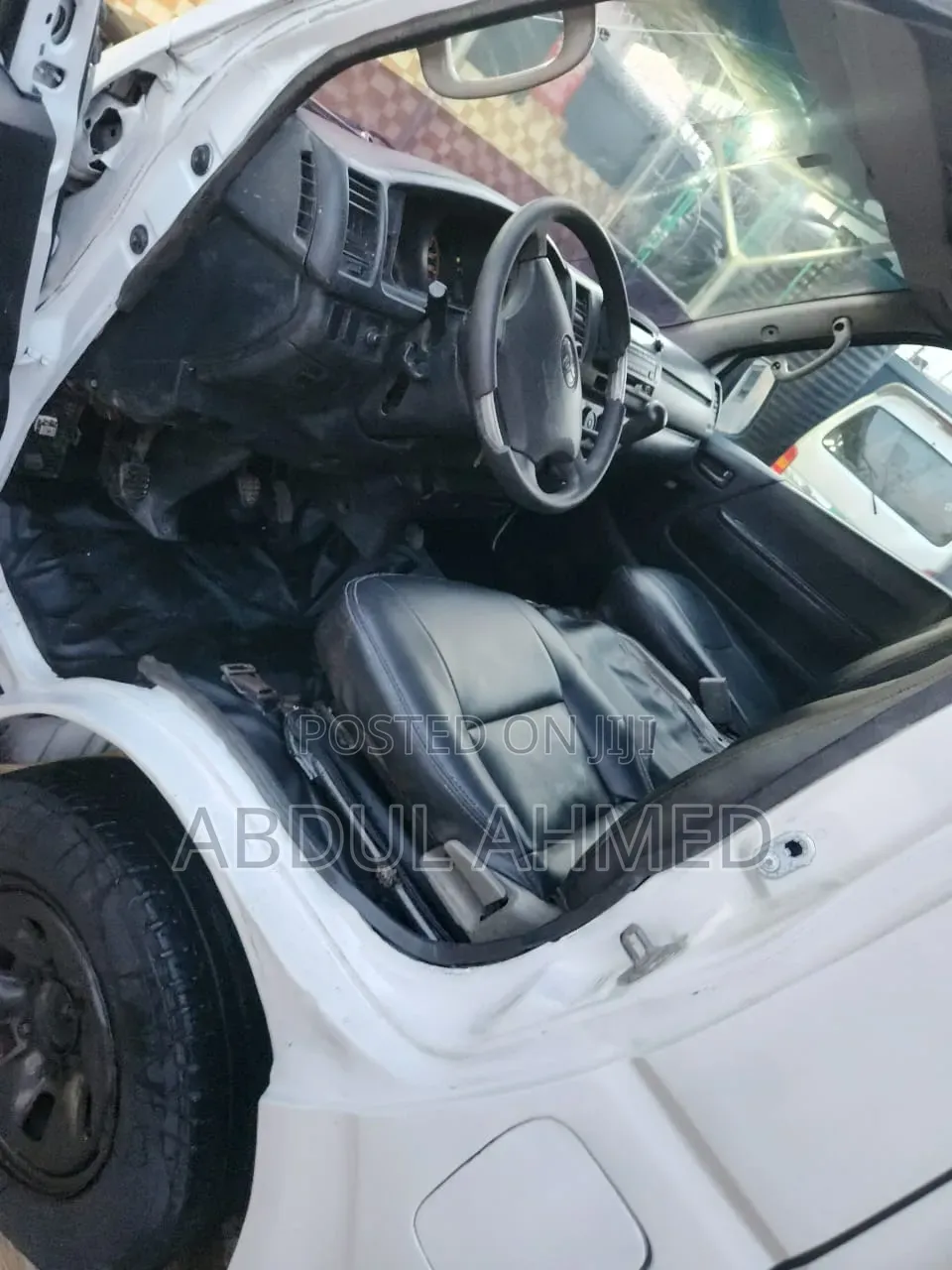 Toyota HiAce 2010 White