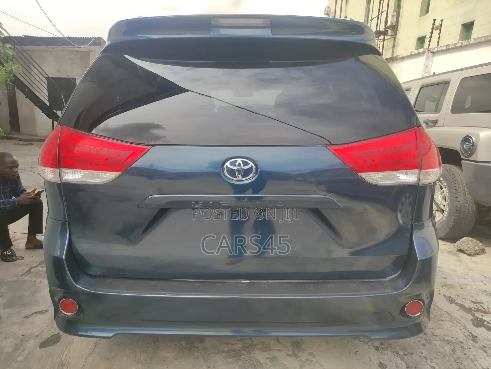 Toyota Sienna 2011 Blue