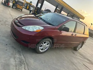 Toyota Sienna 2006 Red