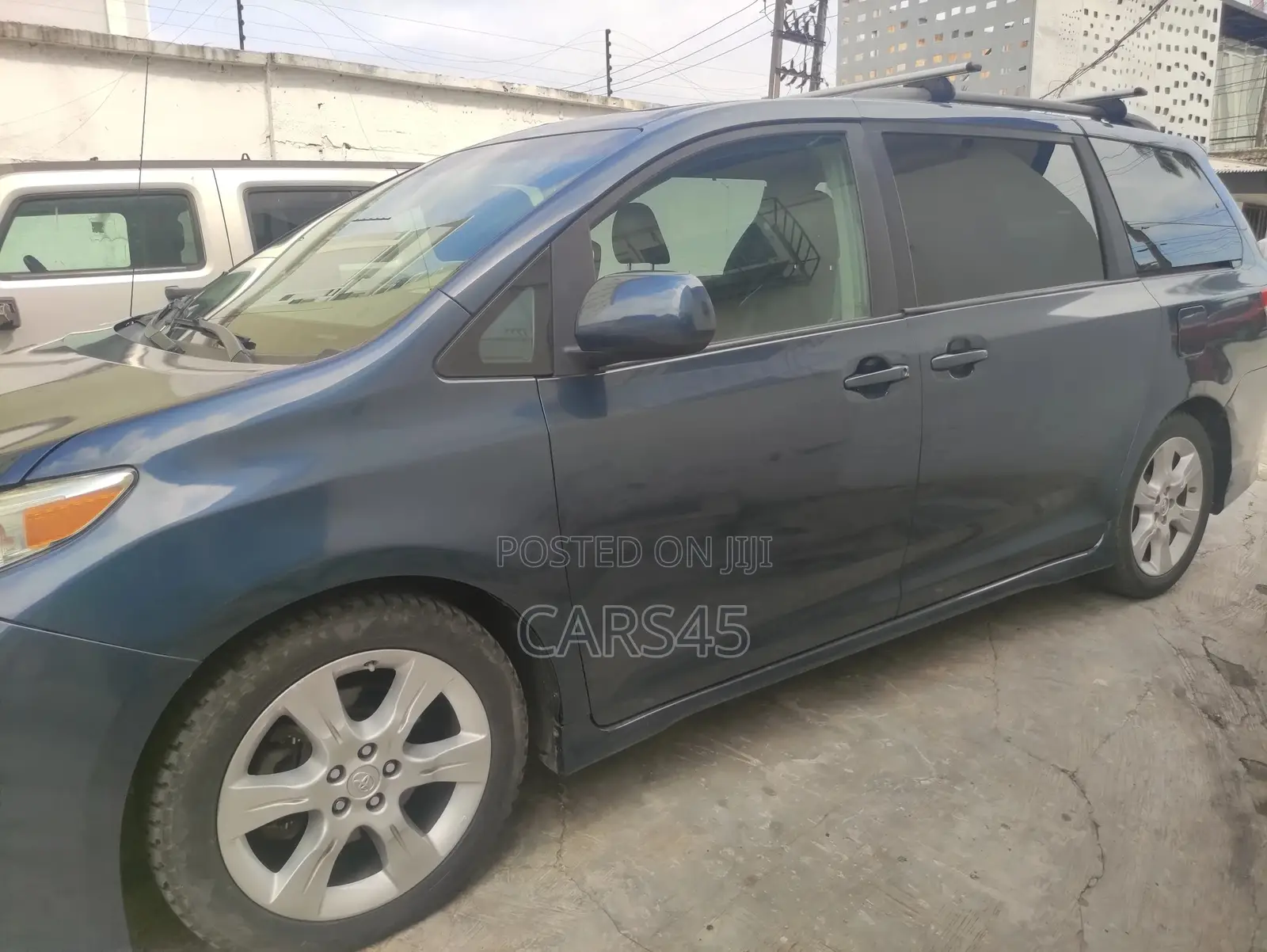 Toyota Sienna 2011 Blue