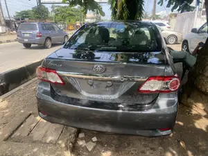 Toyota Corolla 2013 Gray
