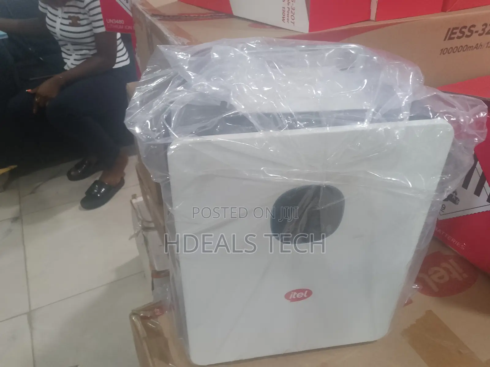 Household Solar Generator and Battery System