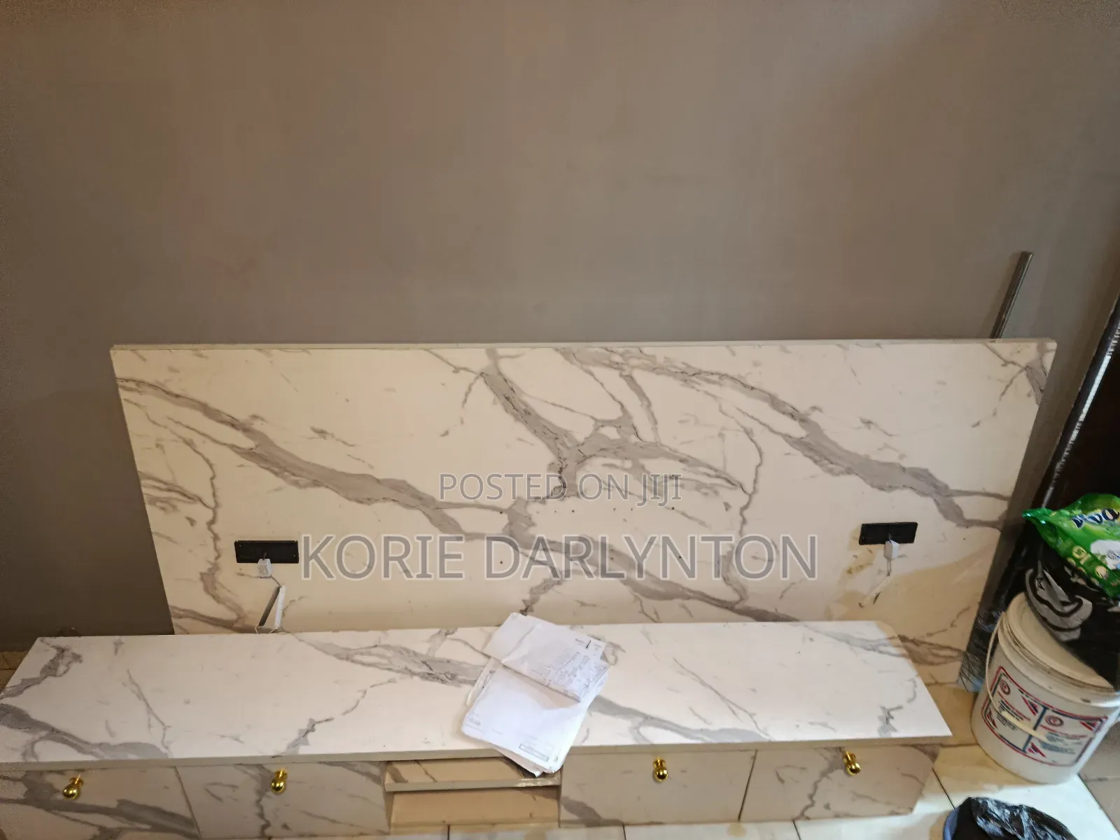 White Tv Console