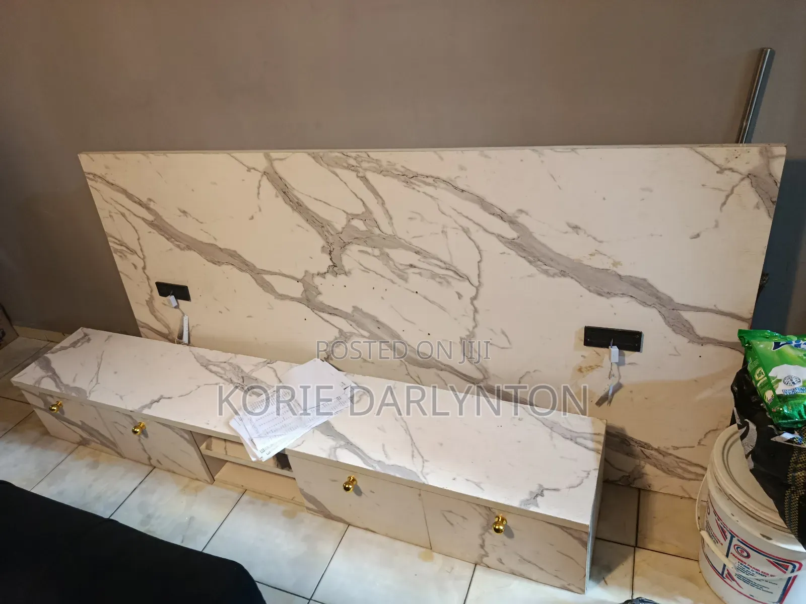White Tv Console