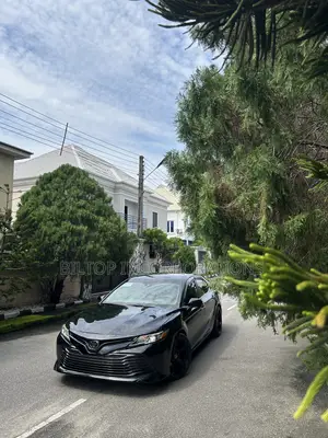 Toyota Camry LE FWD (2.5L 4cyl 8AM) 2018 Black