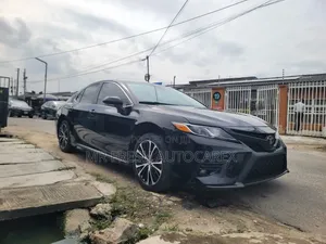 Toyota Camry 2018 Black